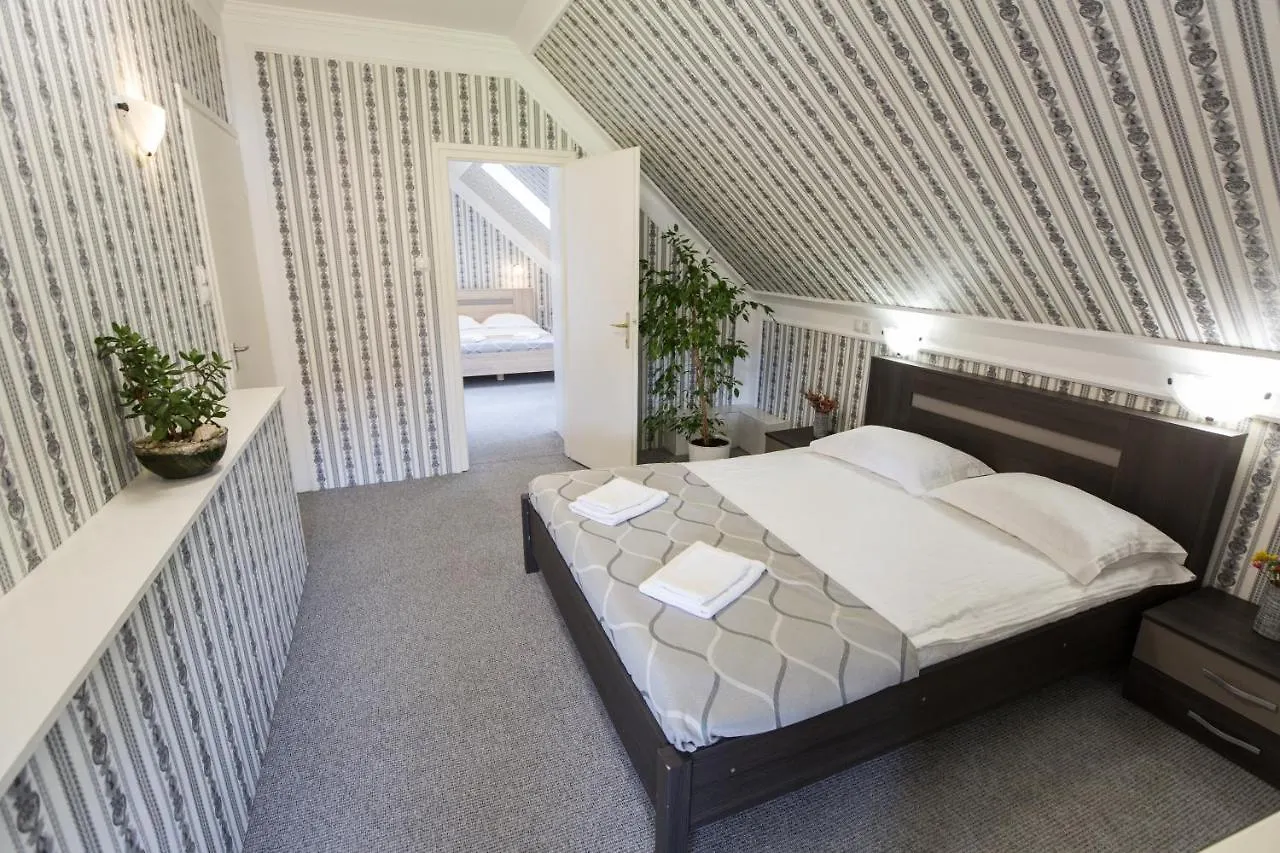 Apartmán Panzio Status Hajdúszoboszló 0*,  Maďarsko