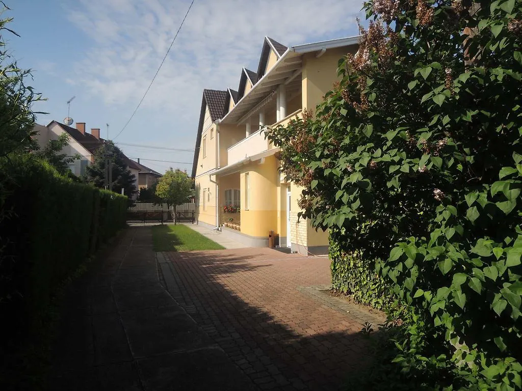 Apartament Panzio Status Hajdúszoboszló